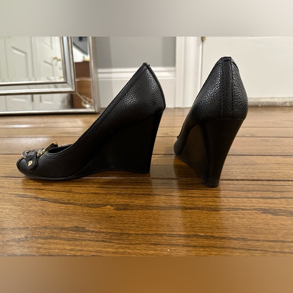 Gently used Tory Burch black open toe wedges, Sz 9 - Picture 4 of 8